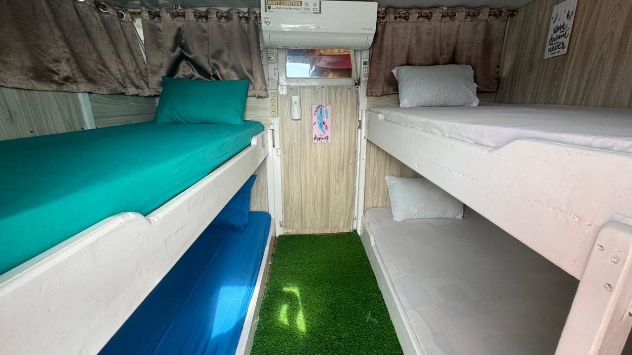 share cabin 4 bunk bed 4 person